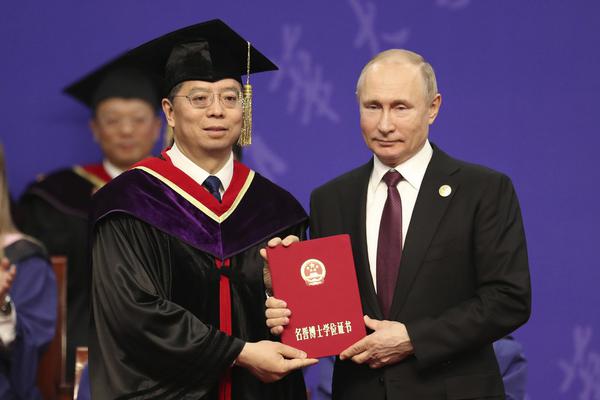 金华有没有小巷子可以玩)编写独断独行,金华哪条街吸引年轻人玩